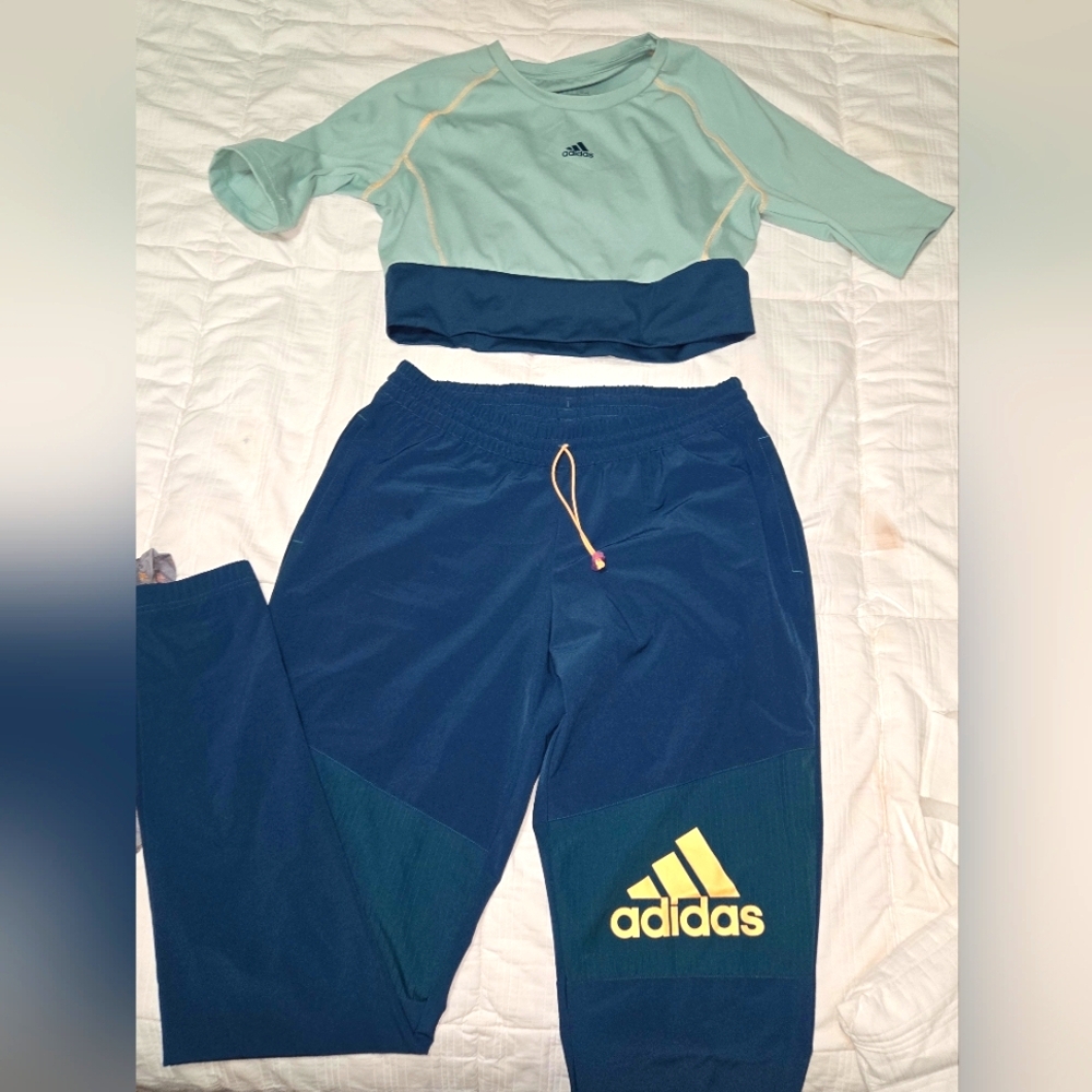 Adidas Two-Piece Activewear Set in Blue and Green